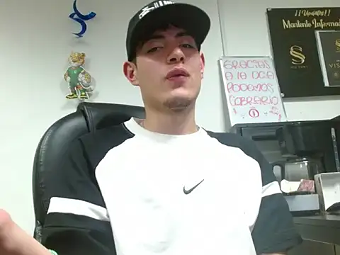 andylol330 online show from July 11, 7:43 am