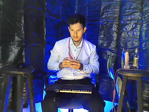 kyzian online show from May 17, 4:09 am