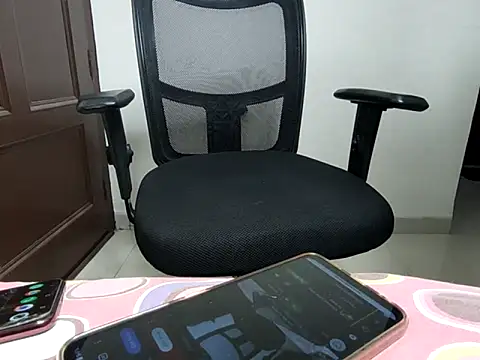 Foryoudarlingx online show from June 1, 8:36 am