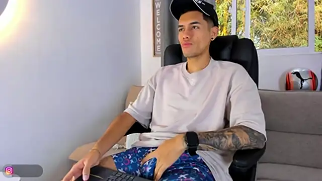 NickCopeer  online show from July 5, 12:34 pm