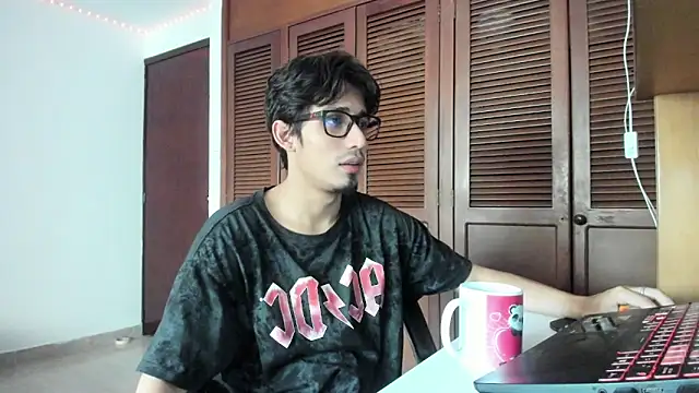 SrIncognito666 online show from June 18, 11:04 am