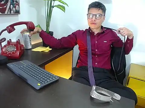 AquilesTaylor online show from July 12, 1:24 pm