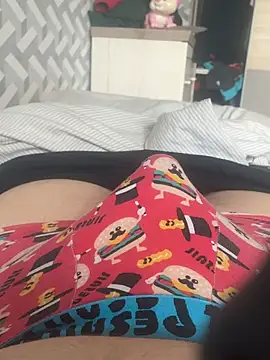 boygaygrudz18 online show from July 19, 10:10 am