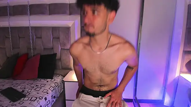 LucasThomson  online show from July 2, 4:29 am