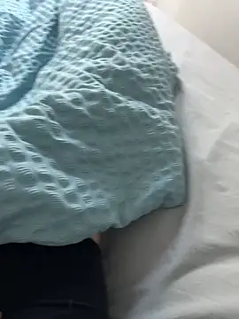 dyla46 online show from June 28, 7:25 am