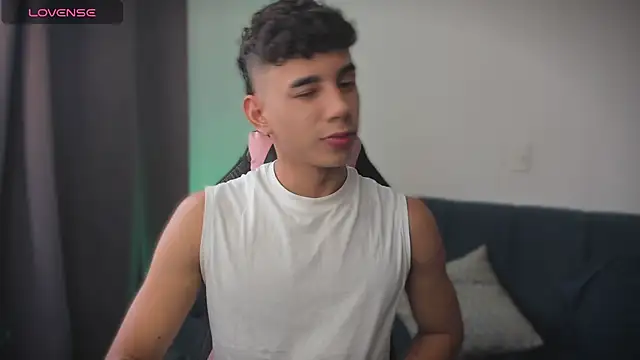 andy cute22 online show from August 4, 9:52 pm