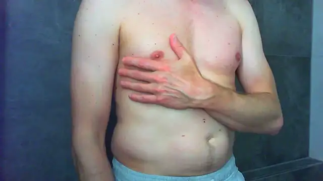 NicolasCam online show from June 18, 4:01 pm