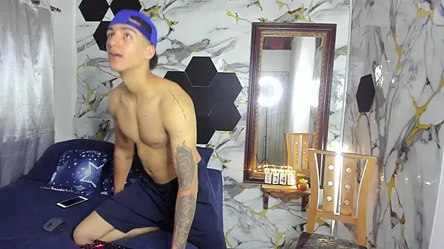 Goldendesirexx online show from June 24, 6:11 pm