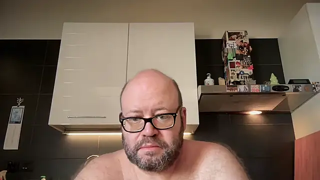 theitalianbear online show from July 19, 9:15 am