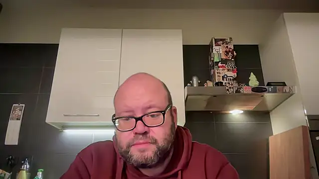 theitalianbear online show from December 15, 3:03 am