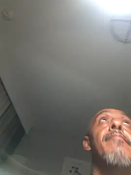 letmesatifyu online show from July 27, 11:06 am