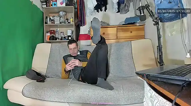 viraglaci18xh online show from February 3, 4:52 pm