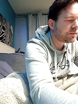 tom sauwer online show from March 29, 2:01 am