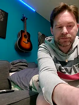 tom sauwer online show from April 26, 11:23 pm