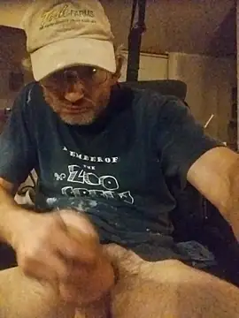 ROBERT0516 online show from April 8, 3:51 am