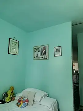 morenito420 online show from February 25, 9:49 pm