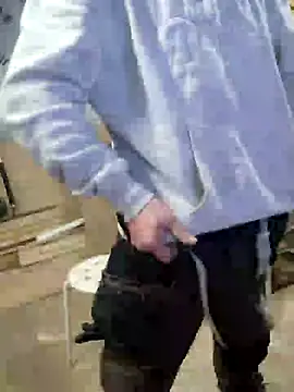 Snapshot of IronedTitan chatting on March 12, 4:13 pm IronedTitan online show from March 12, 4:13 pm