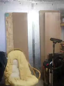 Snapshot of IronedTitan chatting on December 10, 5:33 pm IronedTitan online show from December 10, 5:33 pm