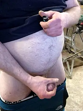 Snapshot of IronedTitan chatting on March 20, 12:40 am IronedTitan online show from March 20, 12:40 am