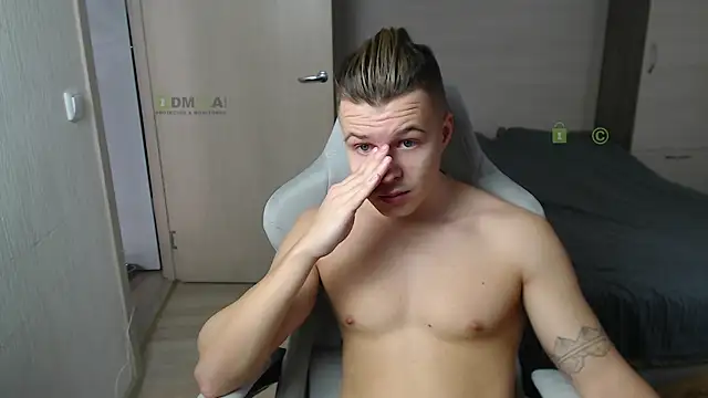 Sunny-Girl1 online show from March 19, 7:29 am