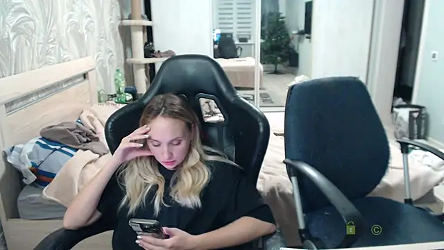 Sunny-Girl1 online show from January 7, 10:49 am