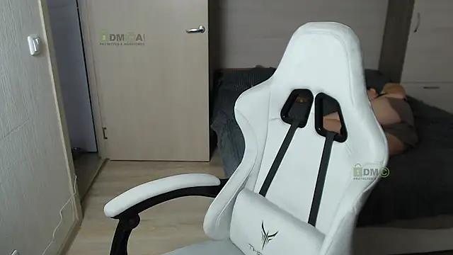 Sunny-Girl1 online show from March 3, 6:24 am