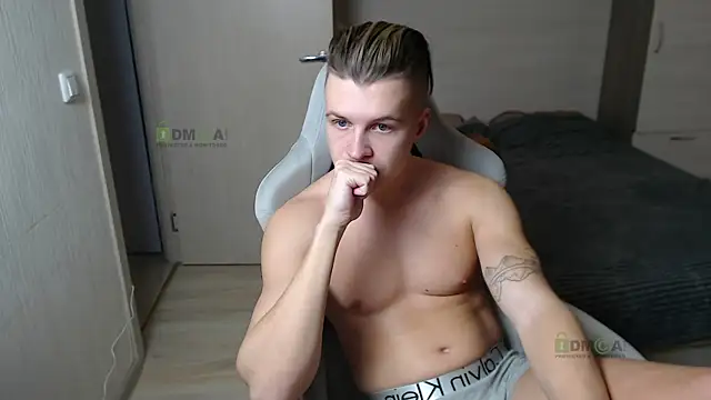 Sunny-Girl1 online show from March 15, 5:05 pm