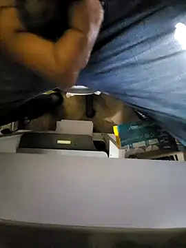 Snapshot of ratanfck chatting on December 12, 5:10 am ratanfck online show from December 12, 5:10 am