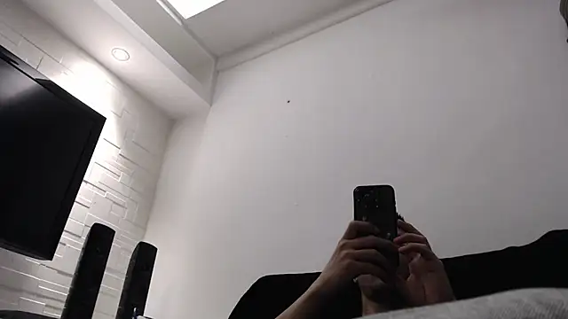 Snapshot of SebastianReiss chatting on February 7, 6:45 pm SebastianReiss online show from February 7, 6:45 pm