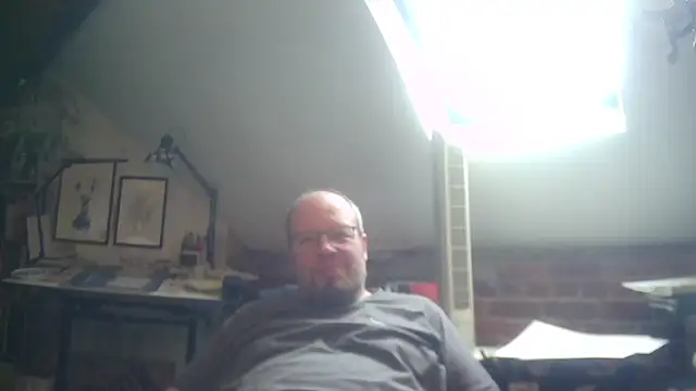 Bigreg001 online show from November 23, 12:38 pm