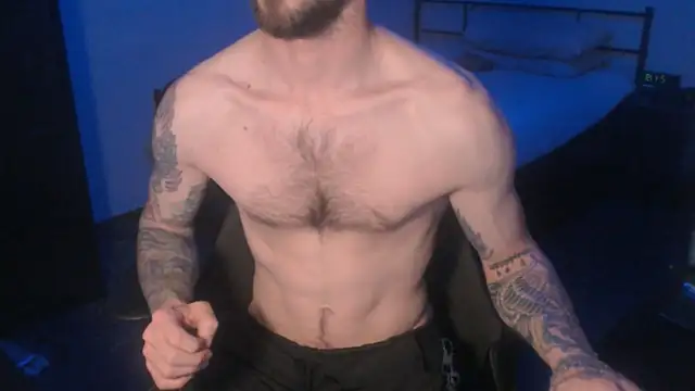 SexxxyLouis online show from March 7, 8:22 pm