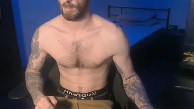 SexxxyLouis online show from March 4, 7:11 pm