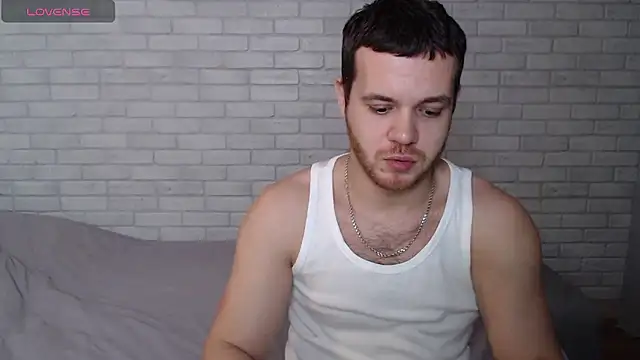 Alexxx horny online show from December 3, 5:24 am