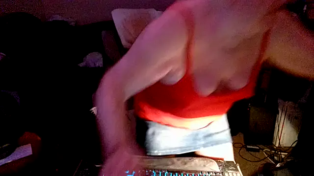 Snapshot of Toastir chatting on October 27, 9:28 pm Toastir online show from October 27, 9:28 pm