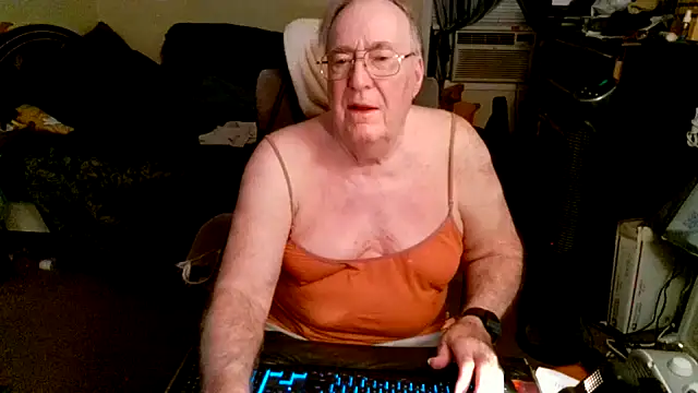 Snapshot of Toastir chatting on October 1, 9:52 pm Toastir online show from October 1, 9:52 pm