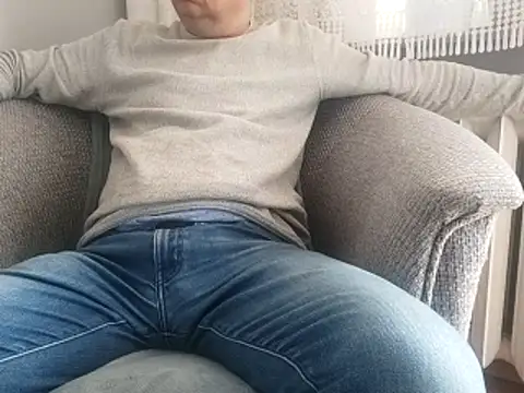 grzes19763 online show from March 20, 9:02 am