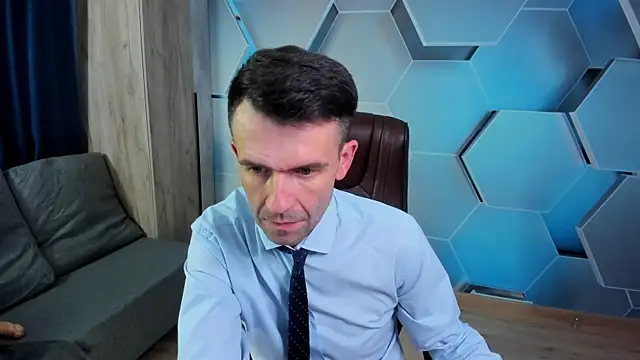 SteveTiger online show from November 13, 2:44 pm