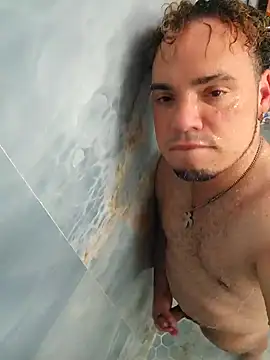 latinoflpr online show from September 28, 3:26 am