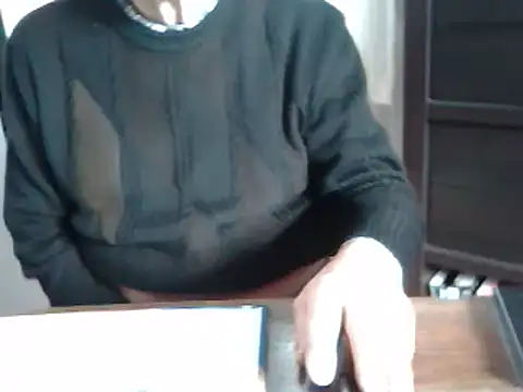 Snapshot of johnjohn622662 chatting on February 28, 3:15 pm johnjohn622662 online show from February 28, 3:15 pm