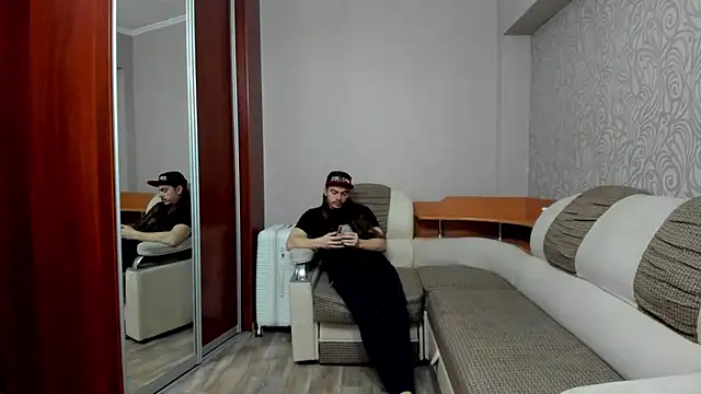 Marrymepls online show from March 30, 3:02 pm