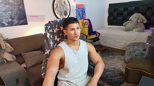 BenjaminCooperk online show from July 18, 4:08 am
