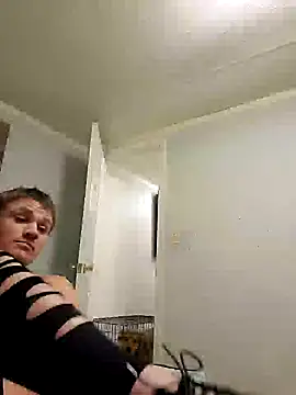 Snapshot of MaddyC6992 chatting on January 18, 12:06 am MaddyC6992 online show from January 18, 12:06 am