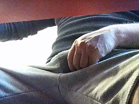 Snapshot of opreatiby chatting on March 7, 2:12 pm opreatiby online show from March 7, 2:12 pm