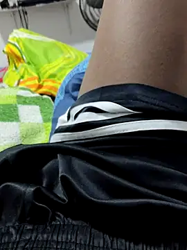 Jheronn28 online show from October 15, 1:02 am