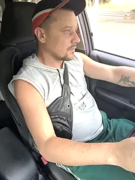 DanielOhCool online show from September 10, 11:20 am