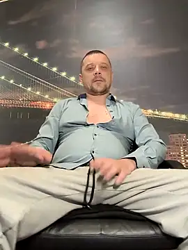 DanielOhCool online show from February 28, 6:20 pm