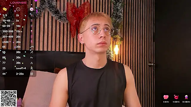 Chris Bennett online show from December 2, 12:05 pm