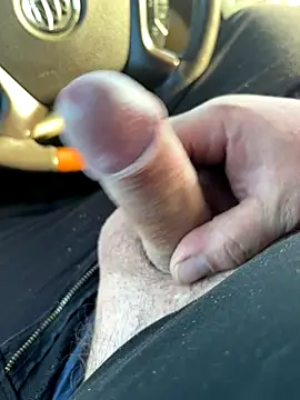 Snapshot of cockymarkus chatting on October 4, 12:32 pm cockymarkus online show from October 4, 12:32 pm