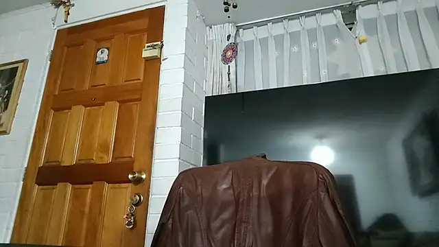 TommyMomentum online show from December 15, 5:59 am