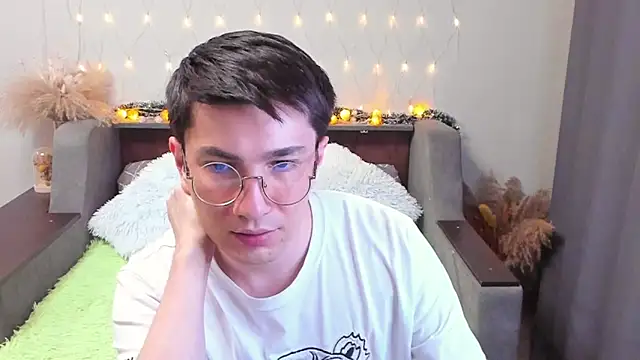 Yumi steve online show from January 31, 11:56 pm